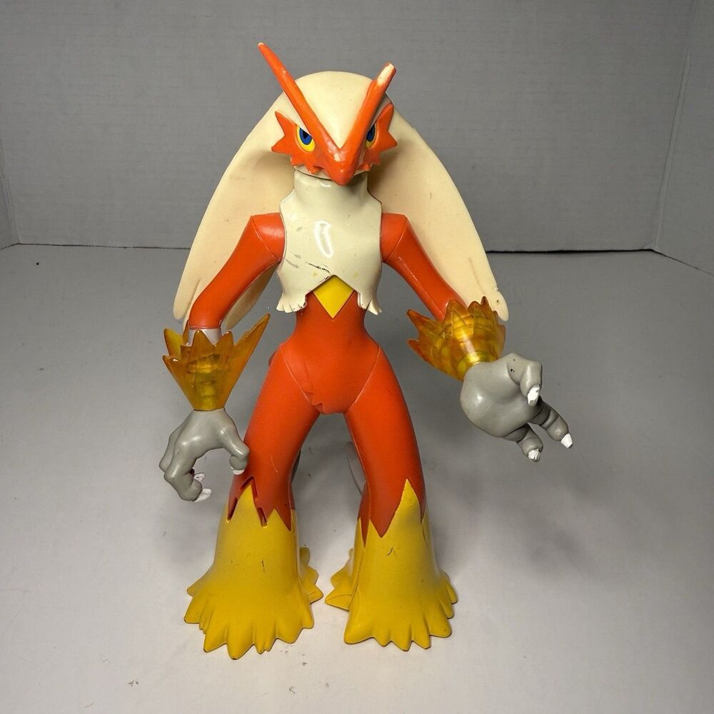 Pokémon Blaziken Deluxe Electronic Talking Figure 2007 Jakks Pacific